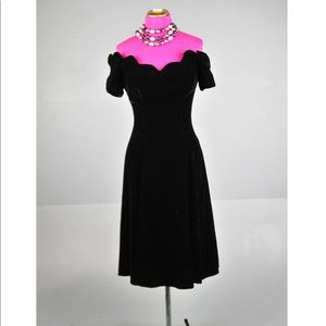 The perfect little black velvet dress- small